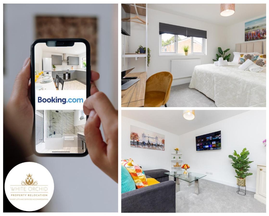 Holiday home White Orchid Contractor's Haven: 3-bed With Free Parking *