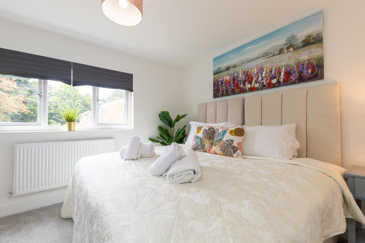 White Orchid Contractor's Haven: 3-bed With Free Parking